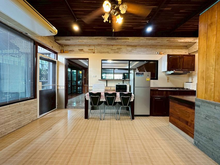 ขายอาคารพาณิชย์ ตึก 4.5 ชั้น ถนนสวนผัก เขตตลิ่งชัน ทำเลศักยภาพ#LB122 – 001174 6