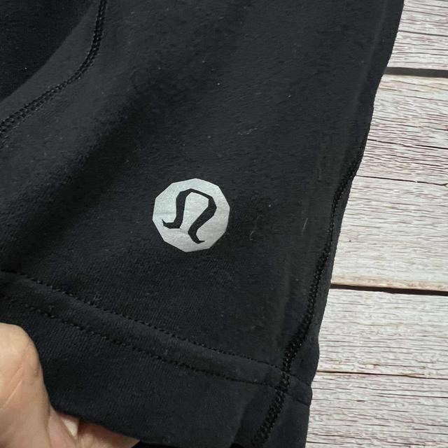 กางเกงขาสั้น lululemon