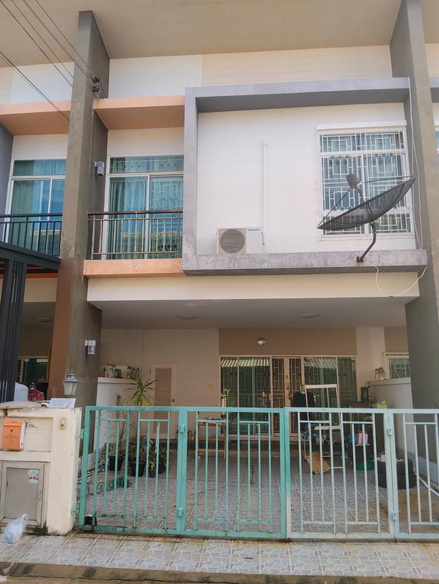 ข้านทาวน์เฮ้าส์ 2 ชั้น ม. ทิพธนา เพชรเกษม53 ใกล้MRT หลักสอง 8