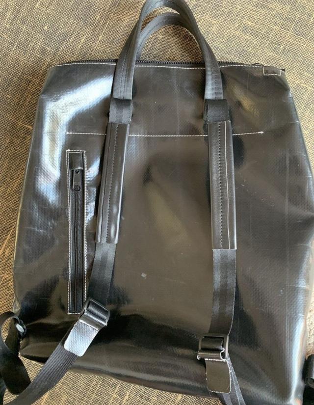 กระเป๋า Freitag สีดำ 2