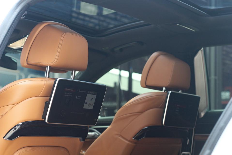 รถเข้าใหม่! BMW 730Ld (G12) M-Sport ปี 2018 สีขาว สุดหรูหรา 10