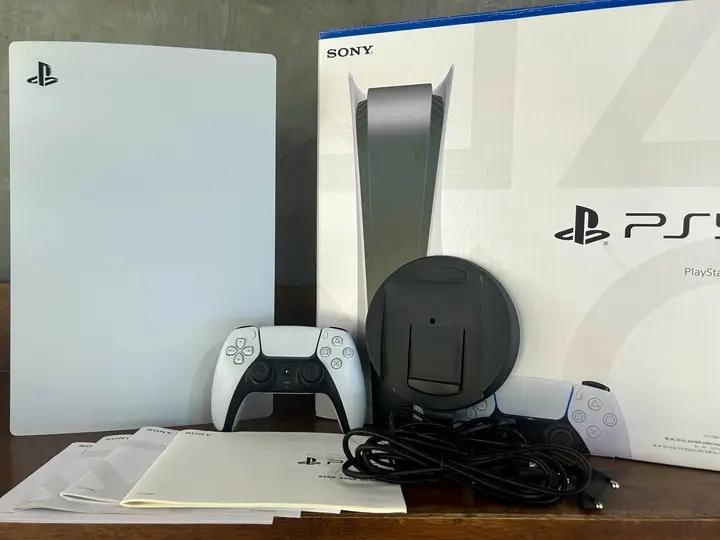 เครื่องเล่นเกม Sony PlayStation 5 มือสอง