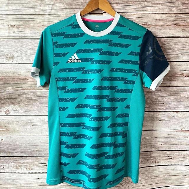 เสื้อกีฬามือสอง adidas