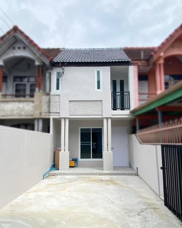 ขายทาวน์เฮ้าส์ ซ.โรงนมตรามะลิ(อุดมเดช) ติดถ.สุขุมวิท(ปากน้ำ) ใกล้ BTS ช้างเอราวัณ 280 ม. สมุทรปราการ l รีโนเวทใหม่ พร้อมอยู่ 1