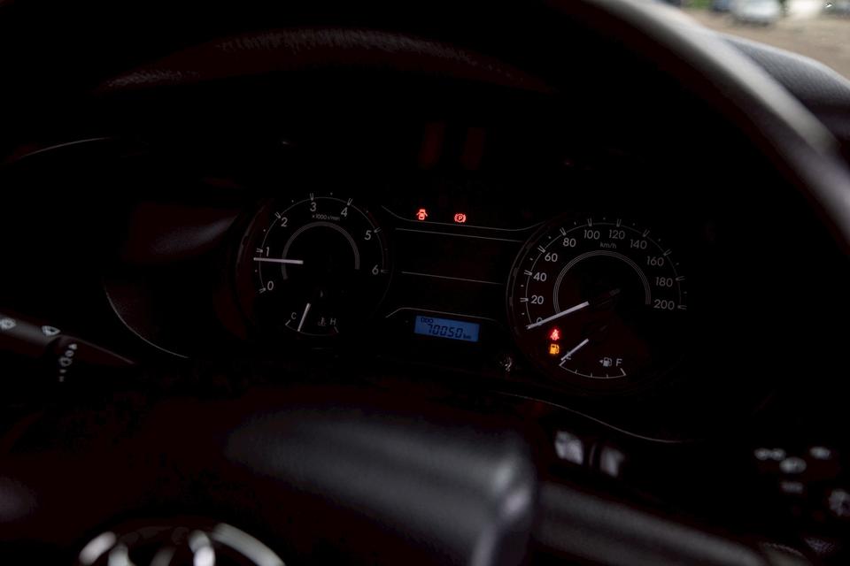 TOYOTA HILUX REVO 2.4 Z EDITION SMART CAB ปี 2022 สีขาว  17