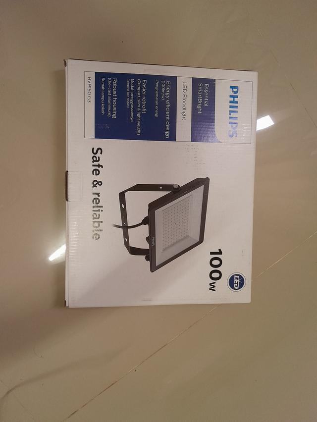 ไฟสปอร์ตไลท์สำหรับสวน Philips Essential SmartBright G3 LED Floodlight BVP150 100W  2