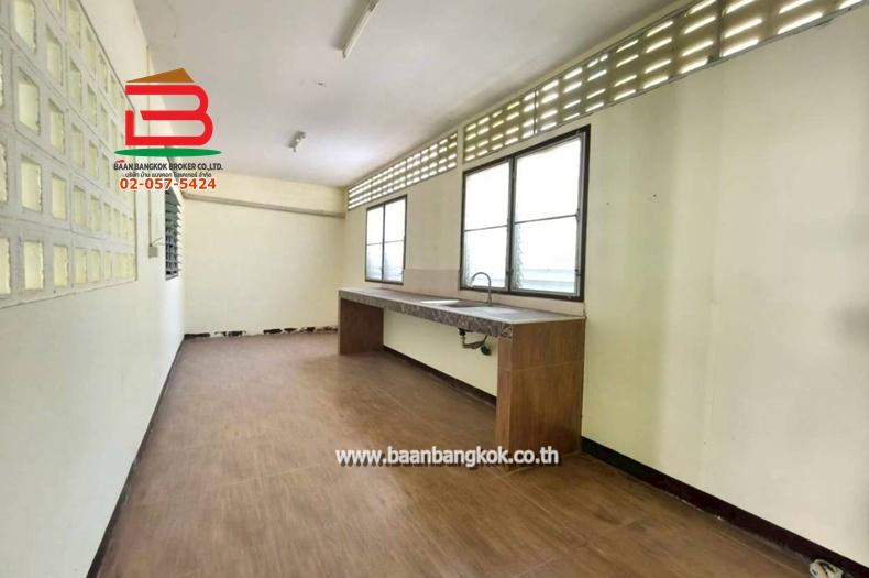 บ้านเดี่ยว หมู่บ้าน มัณฑวรรณ ซอยสายไหม 37 เนื้อที่ 48.3 ตารางวา ใกล้ตลาดเอซี.สายไหม เขตสายไหม 10