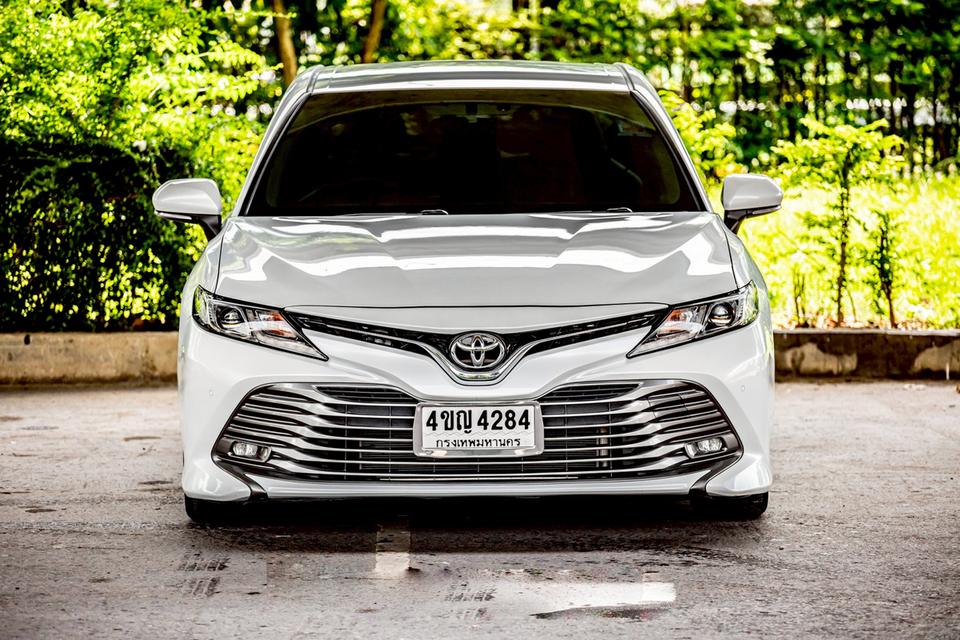 Toyota Camry 2.0G ปี 2019 สีขาว