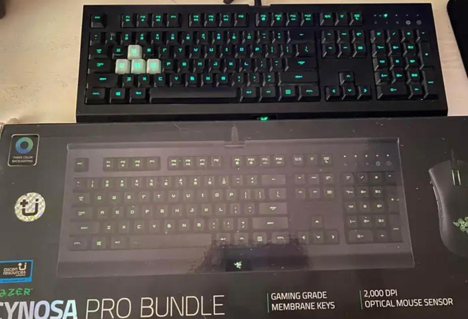 คีย์บอร์ด Razer Cynosa Pro Membrane Gaming