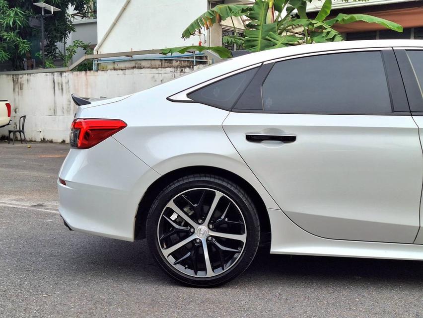 HONDA CIVIC FE Sedan 4dr e:HEV RS E-CVT FWD 2.0 Y23. 4