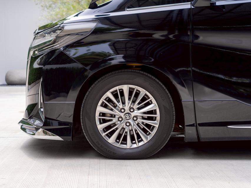 Toyota Alphard 2.5L GF Hybrid ปี 2022 19