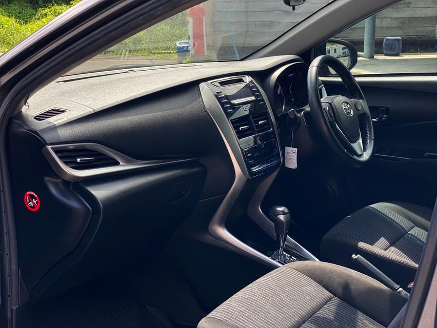 Toyota Yaris Ativ 1.2G CVT ปี2018 8