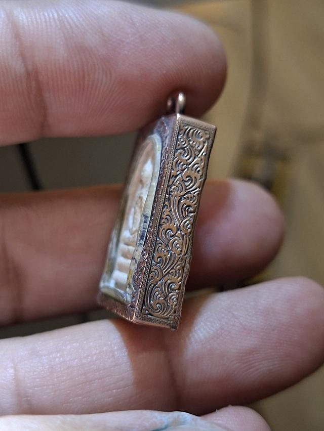 พระสมเด็จพิมพ์คะแนนเลี่ยมกรอบนาคเก่าแท้ 40% ปิดหลัง รูปที่ 3