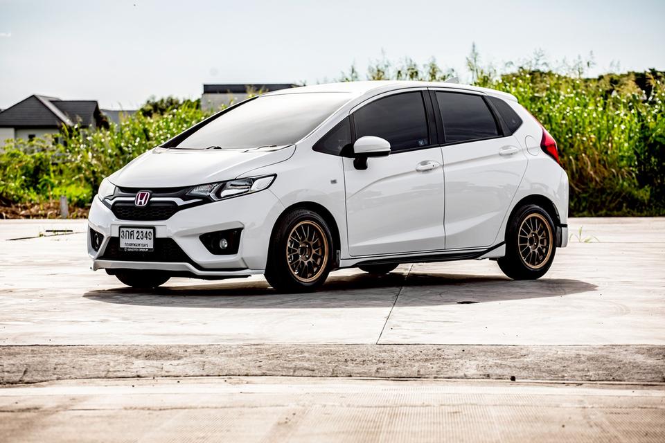 Honda Jazz 1.5 SV ปี 2014 สีขาว มือเดียวป้ายแดง  10