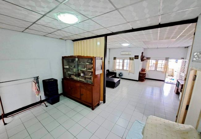 ขายทาวน์เฮ้าส์ หมู่บ้านธนะธานี ถนนสุคนธสวัสดิ์ ซอย 24 เขตลาดพร้าว กรุงเทพมหานคร 5