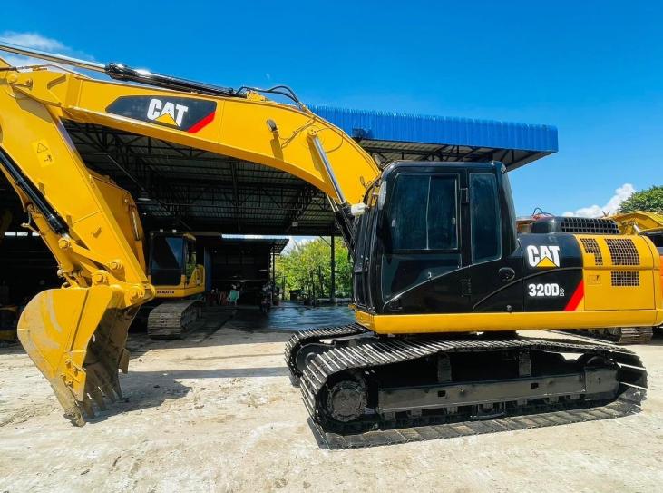 รถแบคโฮ CAT320D2 รถมือเดียวป้าย 3