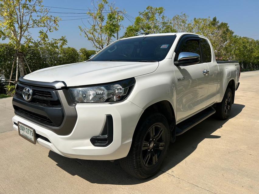 Toyota Revo 2.4 E Prerunner 4WD ปี2020 3