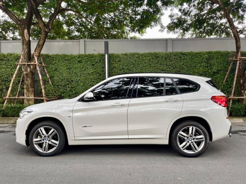 รูปหลัก  BMW X1 2.0 sDrive20d M Sport 2019 สีขาว  SUV ยอดนิยม เลขไมล์ 91,***กิโลเมตร รถบ้านมือเดียวเข้าศูนย์ตลอด