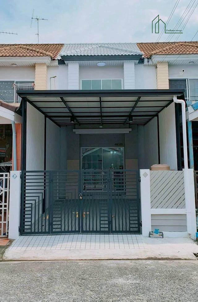 ด่วนทาวน์เฮาส์ 2 ชั้น หมู่บ้าน พูนสินธานี3 รีโนเวทใหม่ พร้อมอยู่  2