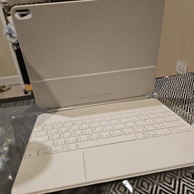 Ipad Magic Keyboard 13" รูปที่ 2