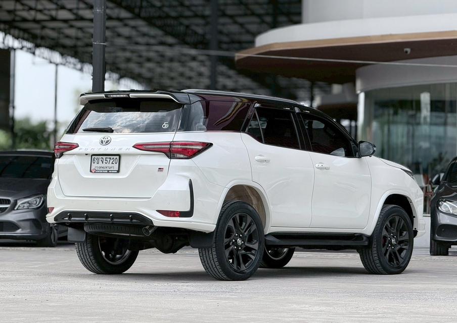 ปี 2022 TOYOTA FORTUNER 2.8 GR SPORT 4WDBLACKTOP รูปที่ 8