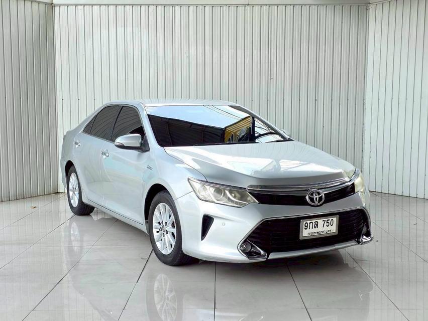 TOYOTA CAMRY 2.0 G ปี 2017 สีเทาโฉม ปี12-18