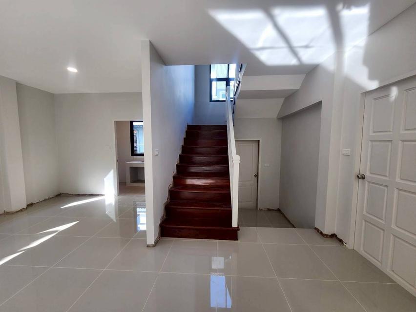 ขายบ้านเดี่ยวมือสองตกแต่งใหม่ โครงการ ธนาสิริ รัตนาธิเบศร์ (Thanasiri Rattanathibet) ใกล้รถไฟฟ้าสายสีม่วงสถานีบางพลู 9