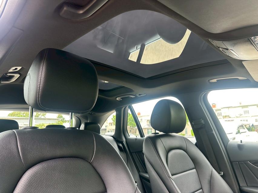 Mercedes Benz GLC250d 10