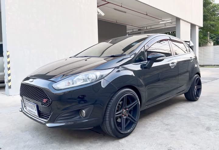 Ford Fiesta สภาพใหม่ 3