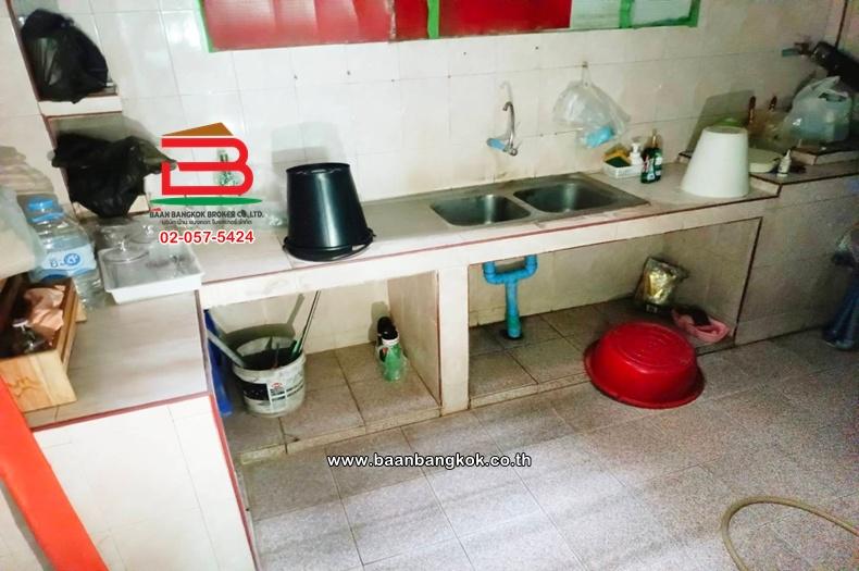 อาคารพาณิชย์ เนื้อที่ 18.9 ตร.ว. แยกเกษตรศาสตร์, ใกล้มหาวิทยาลัยเกษตรศาสตร์ ถนนวิภาวดีรังสิต แขวงลาดยาว เขตจตุจักร 4