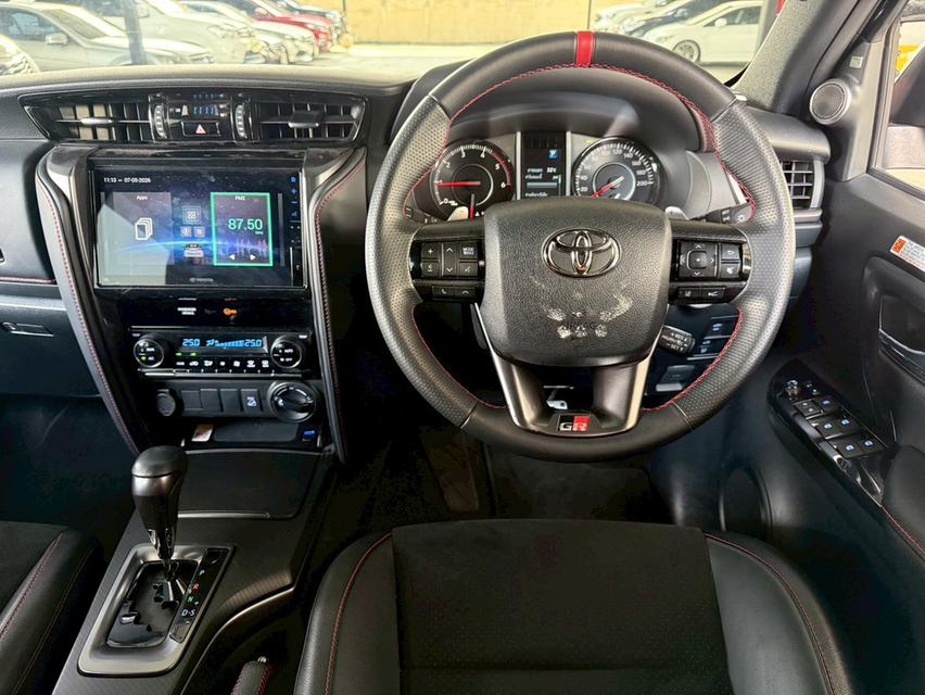 ปี 2025 TOYOTA FORTUNER, 2.8 GR SPORT BLACK TOP 4WD รูปที่ 8