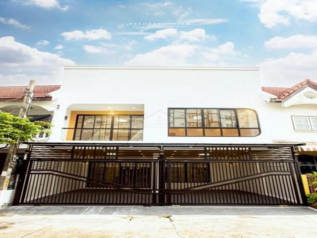 PB5528 ขายทาวน์เฮ้าส์ รีโนเวทใหม่ Minimal Style หมู่บ้าน ประชากรไทย ซอยลาดพร้าว93 เขตวังทองหลาง 