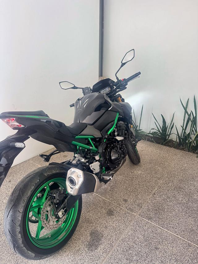 FOR SALE Kawasaki Z900 2023 only 1,666 km Phuket รูปที่ 6
