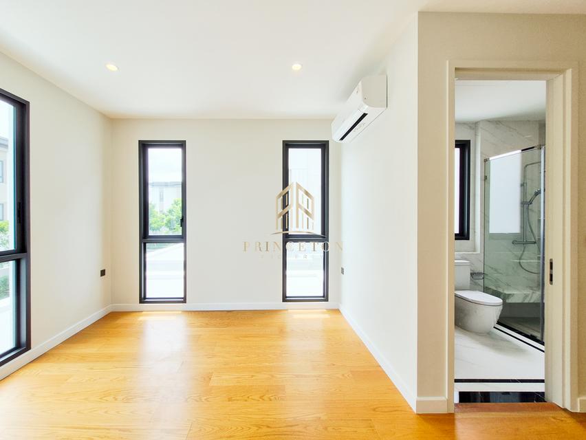 3-Storey Luxury House CINQ ROYAL The Eighteen Bangna KM.7 12
