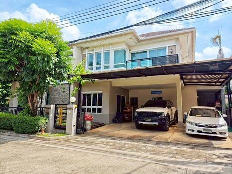 หมู่บ้านบางกอก บูเลอวาร์ด (สาทร-ปิ่นเกล้า1)