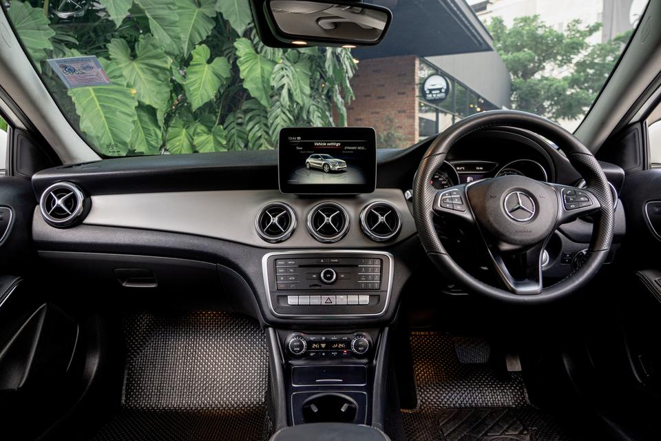 Mercedes-Benz GLA200 Urban Facelift ปี 2020 💵 16,xxx/เดือน เท่านั้น!! “𝐆𝐋𝐀𝟐𝟎𝟎” เข้าใหม่ สวยฉ่ำงานดีที่สุด!✨