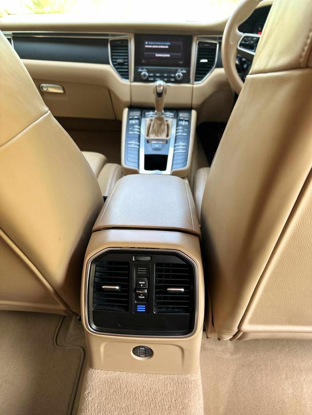Porsche Macan 2.0 4WD SUV 2016 10