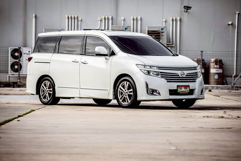 รหัสรถ GT99 Nissan Elgrand 2.5 ปี 2012 สีขาว 7 ที่นั่ง