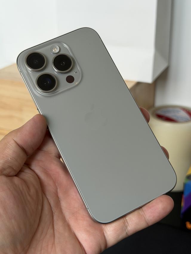 iPhone 15 Pro 128GB.