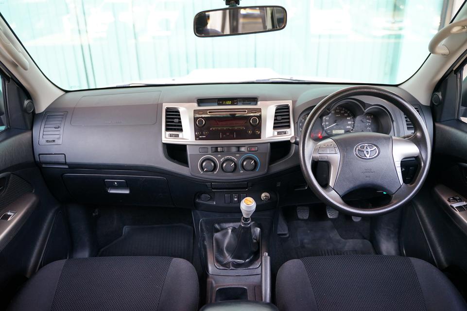 2015 TOYOTA VIGO SMART CAB 2.5 E PRERUNNER VNTURBO  6