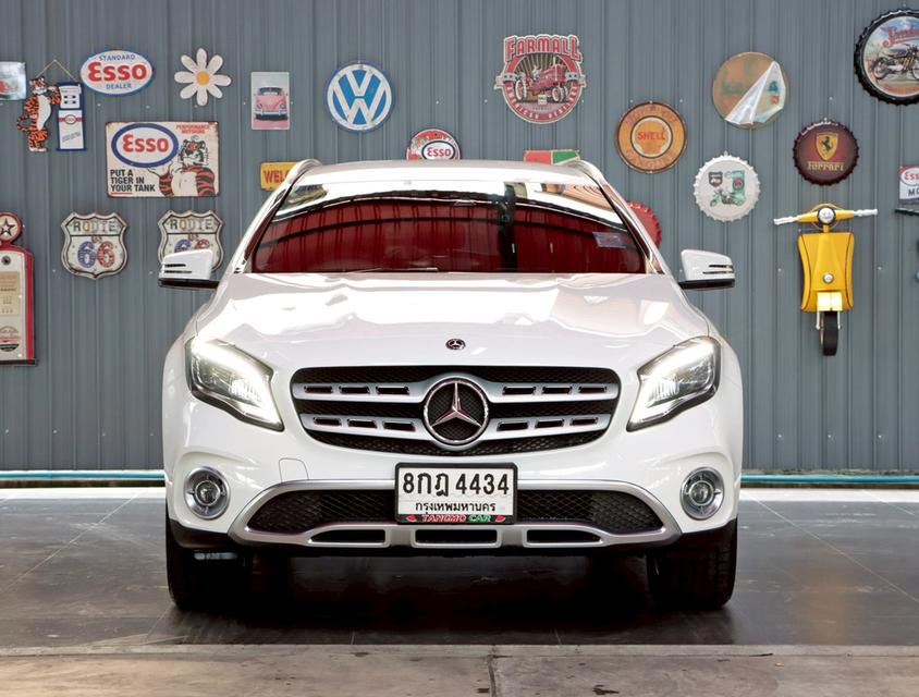 MERCEDES-BENZ GLA200 W156 1.6 Urban ปี 2019