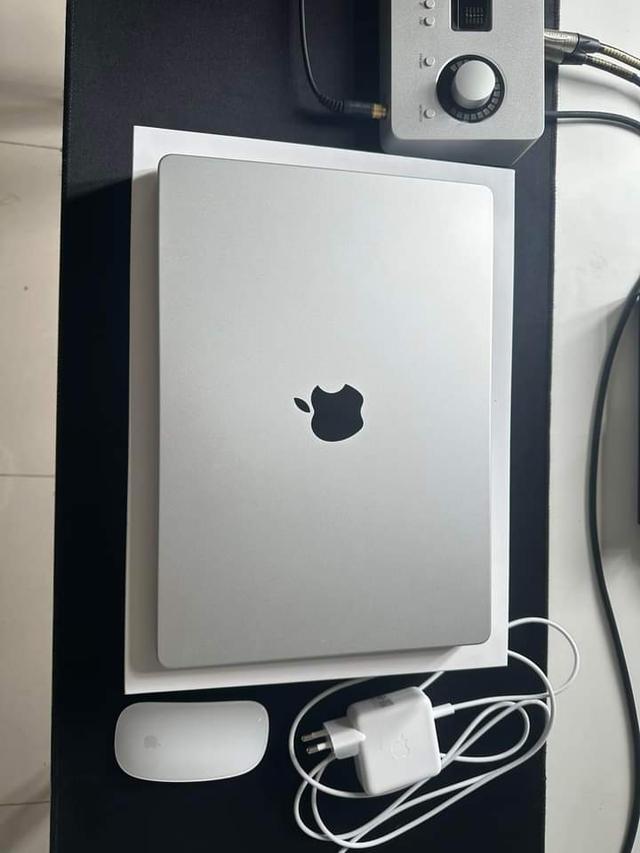 ส่งต่อ MacBook Pro 14 นิ้ว M3 pro 2