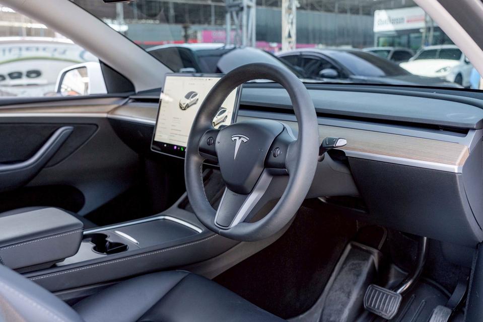 Tesla Model Y Long Range 2023 รูปที่ 13