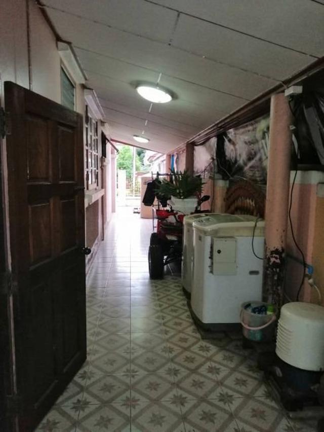 ขายบ้านเดี่ยวปทุมธานี 105 ตารางวา หมู่บ้านปาริชาต พื้นที่ใช้สอย 160 ตร.ม. -5 ห้องนอน 2 ห้องน้ำ 1 ห้องรับแขก 1 ห้องนั่งเล 6