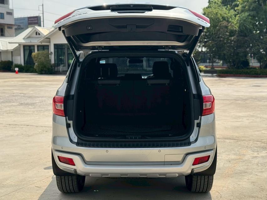 FORD EVEREST Wagon 4dr  Titanium+ 7st Auto 6sp RWD 2.2DC  (Mnc) Y19. สีเทา   เกียร์ออโต้ 10