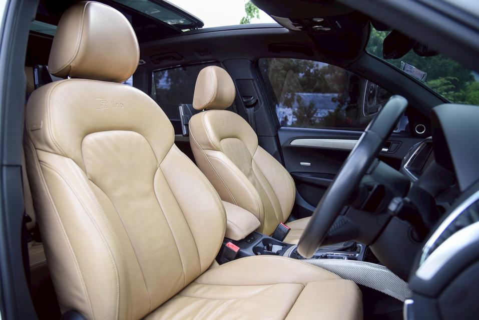 รหัสรถ CBL7567 Audi Q5 2.0 TDI DPF Quattro AT 2011 12