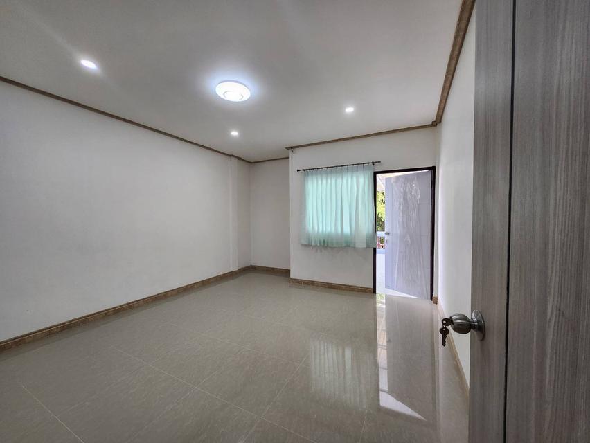 ขายบ้านทาวน์โฮม 2 ชั้น ย่านถนนเทพรักษ์ สะพานใหม่ 13