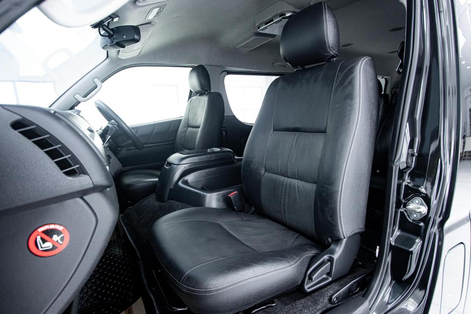TOYOTA VENTURY 3.0 V 2016