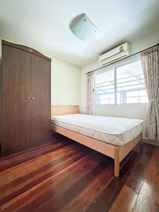ให้เช่าทาวน์เฮาส์ 2 ชั้น ถ.ประชาราษฎร์บำเพ็ญ ห่างMRT ห้วยขวางเพียง 1 กม. Townhouse for rent PRACHARAJBUMPEN Rd. HUAI KWANG (曼谷 聯排別墅出租, 汇权–素提讪–拉差达) รูปที่ 3