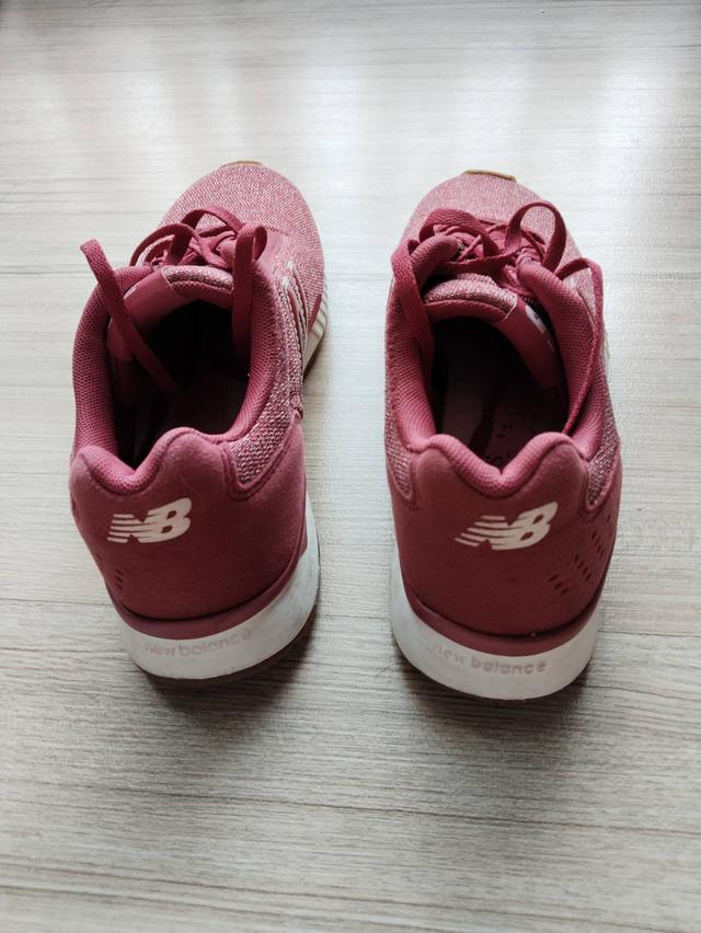 รองเท้า new balance ของแท้ สภาพดีพร้อมใช้ 3
